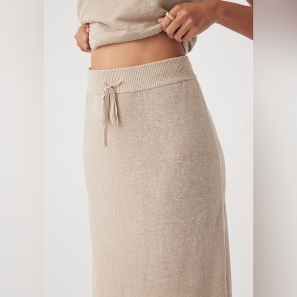 Pink Lily Knit Skirt - Picture 1 of 4